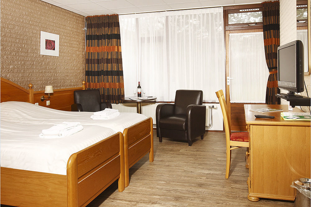Hotel Cafe Restaurant Duinzicht Schiermonnikoog Bagian luar foto